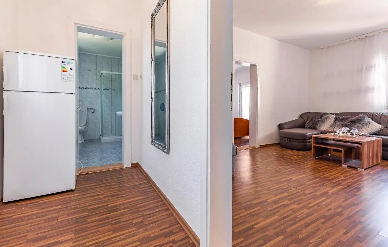 Rooms Giovanni Medulin Kroatien