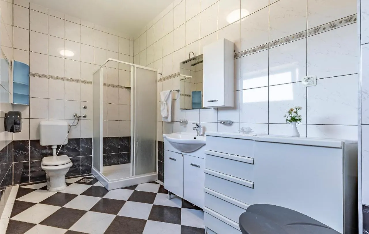 Rooms Giovanni Medulin 3*,